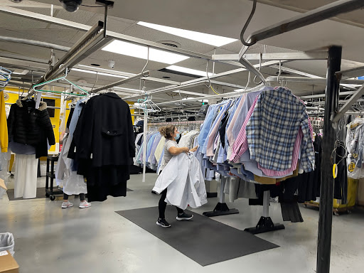 Dry Cleaner «ZIPS Dry Cleaners», reviews and photos, 901 Rockville Pike, Rockville, MD 20852, USA