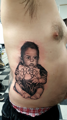 Tattoo Shop «American Dream Tattoo Studio», reviews and photos, 590 N Azusa Ave, Covina, CA 91722, USA