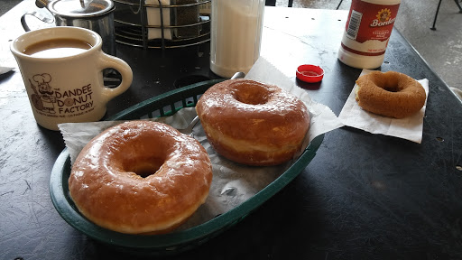 Donut Shop «Dandee Donuts Factory», reviews and photos, 102 N 28th Ave, Hollywood, FL 33020, USA