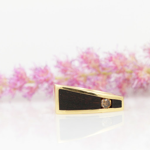 Jewelry Designer «ABRACADABRA Jewelry/Gem Gallery», reviews and photos, 205 E Liberty St, Ann Arbor, MI 48104, USA