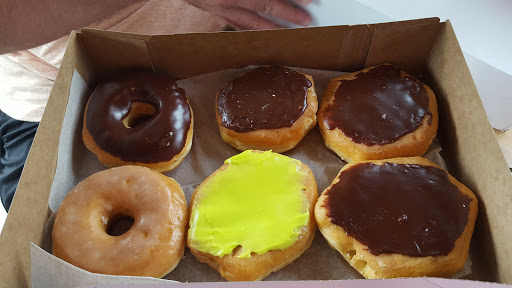 Donut Shop «Donut Den», reviews and photos, 3043 Theodore St, Joliet, IL 60435, USA