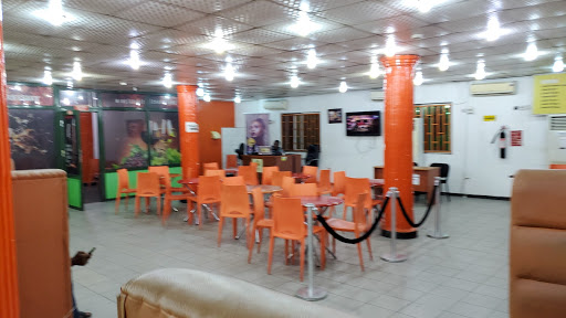 De Choice Fast Food, Calabar Rd, Bogoberi, Calabar, Nigeria, Barber Shop, state Cross River