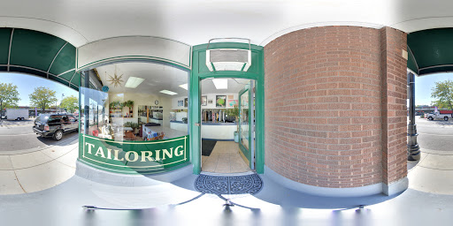 Dry Cleaner «Ruby Cleaners», reviews and photos, 6636 W Roosevelt Rd # 2, Oak Park, IL 60304, USA