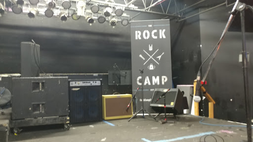 Bar & Grill «The Dog House Bar & Grill», reviews and photos, 2029 Woodlynn Ave, St Paul, MN 55109, USA