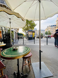 Atmosphère du Restaurant gastronomique Café de Flore à Paris - n°14