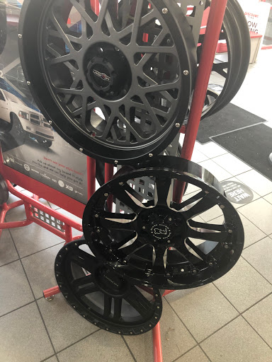 Tire Shop «Discount Tire Store - Chamblee, GA», reviews and photos, 4900 Peachtree Rd, Chamblee, GA 30341, USA
