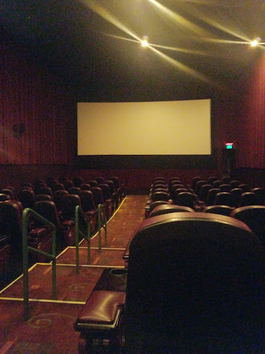 Movie Theater «Ridgeway Cinema Grill», reviews and photos, 5853 Ridgeway Center Pkwy, Memphis, TN 38120, USA