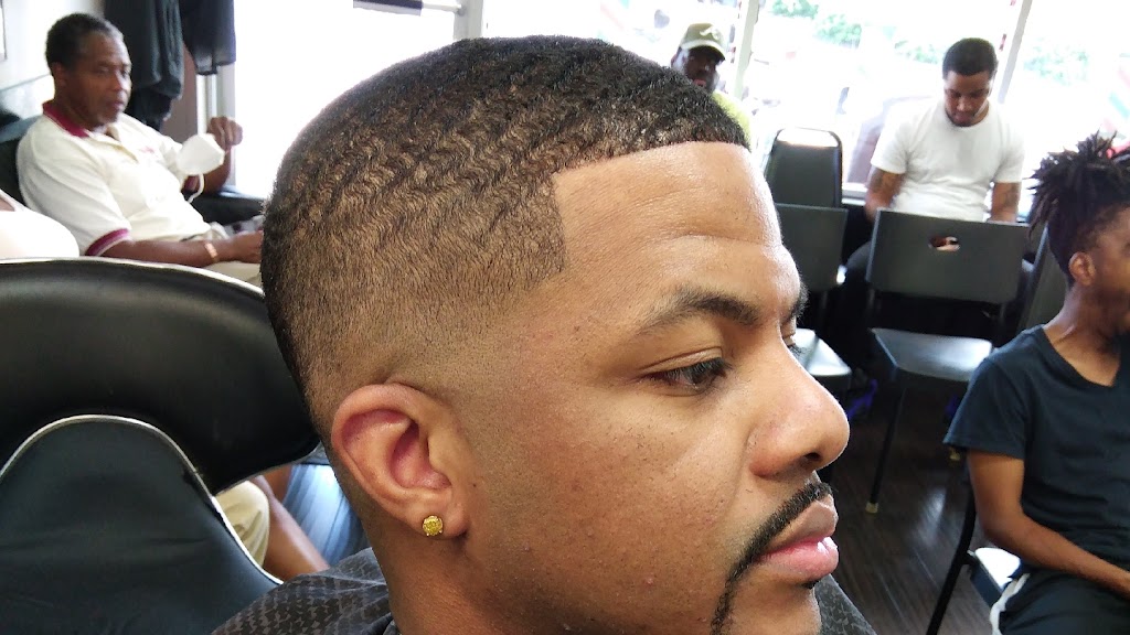 Licensed Master Barber Alex Campbell 30122