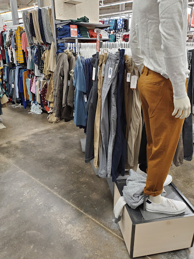 Clothing Store «Old Navy», reviews and photos, 8674 Park Meadows Center Dr, Lone Tree, CO 80124, USA