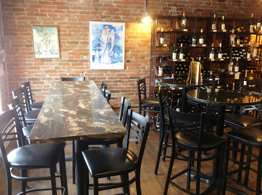 Wine Bar «Chateau La Vin», reviews and photos, 119 S Main St, Columbia, IL 62236, USA