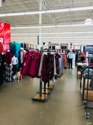 Clothing Store «Old Navy», reviews and photos, 141 Tuckahoe Rd, Sewell, NJ 08080, USA