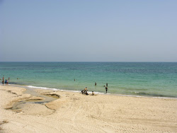 Foto von Al-Swehel beach mit etwas sauber Sauberkeitsgrad