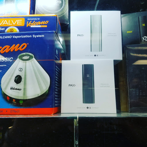 Tobacco Shop «Up In Smoke (Smoke Shop) Costa Mesa», reviews and photos, 270 Bristol St #101, Costa Mesa, CA 92626, USA