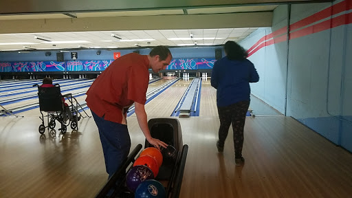 Bowling Alley «Starlite Lanes», reviews and photos, 394 Main St, Dallas, OR 97338, USA