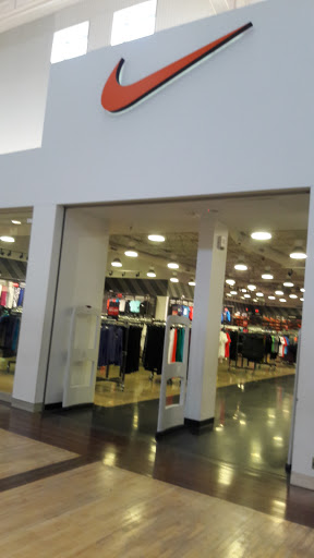 Sporting Goods Store «Nike Factory Store», reviews and photos, 6170 Grand Ave #569, Gurnee, IL 60031, USA