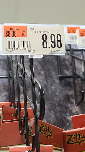 Pet Supply Store «Pet Supplies Plus», reviews and photos, 1816 S Stephenson Ave, Iron Mountain, MI 49801, USA