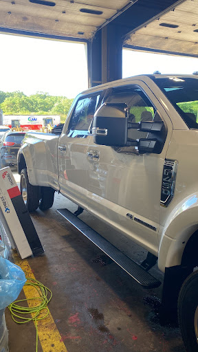 Auto Repair Shop «Lester Auto Repair», reviews and photos, 17-19 Vernon St, Chelsea, MA 02150, USA