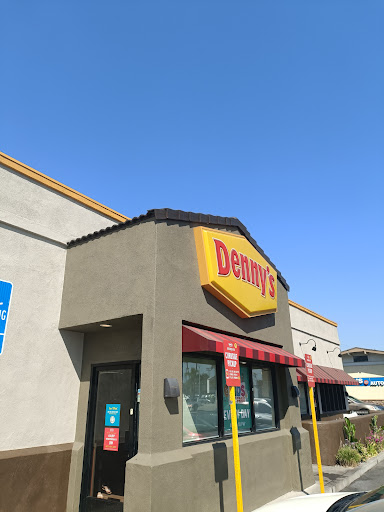 Dennys image