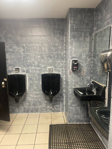 Truck Stop «301 Travel Plaza», reviews and photos, 921 Middletown Warwick Rd, Middletown, DE 19709, USA