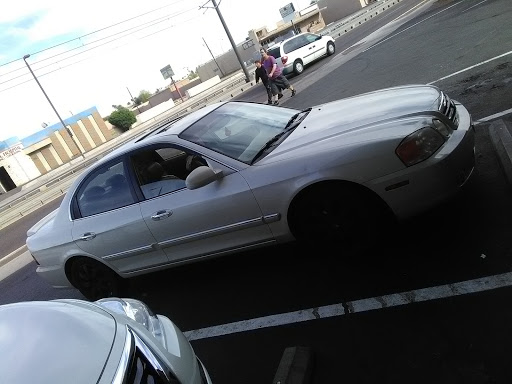 Laundromat «Laundry Basket 24-Hour Laundromat», reviews and photos, 5108 N 19th Ave, Phoenix, AZ 85015, USA