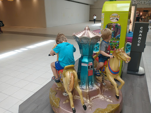 Shopping Mall «Lynnhaven Mall», reviews and photos, 701 Lynnhaven Pkwy, Virginia Beach, VA 23452, USA