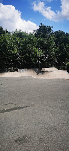 Comments and reviews of Radcliffe Skatepark.