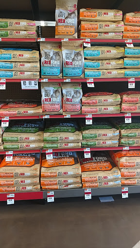 Pet Supply Store «Pet Supplies Plus», reviews and photos, 700 Boston Rd Suite 12b, Billerica, MA 01821, USA