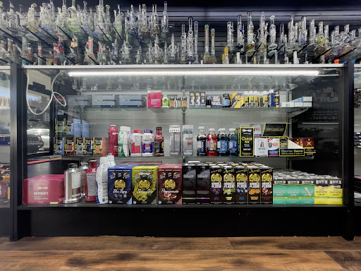 Tobacco Shop «Mr. SMOKE (smoke shop)», reviews and photos, 4347 Gunn Hwy, Tampa, FL 33618, USA