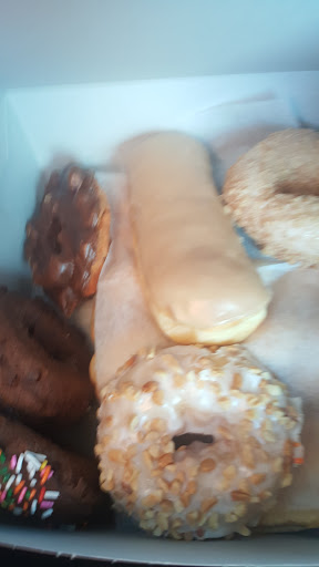 Bakery «Fresno Donut House», reviews and photos, 3145 N Blackstone Ave, Fresno, CA 93703, USA