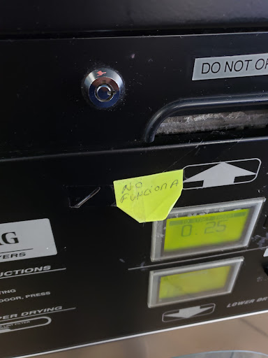 Laundromat «LAUNDRY TIME», reviews and photos, 10810 S Prairie Ave b, Inglewood, CA 90303, USA