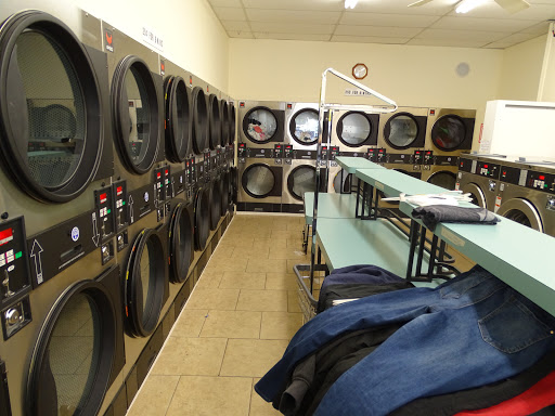 Laundromat «Fresh and Clean Laundromat», reviews and photos, 1734 E 2nd St, Scotch Plains, NJ 07076, USA