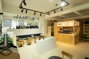 UNU / KYUB Café & Bar image