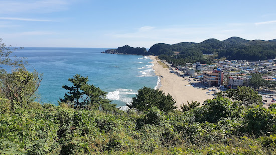 Deoksan Beach