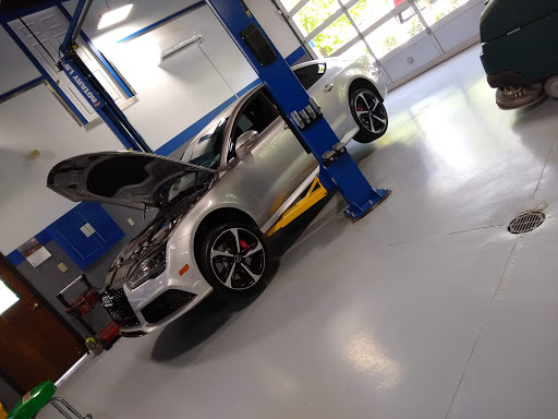 Auto Repair Shop «Plum Springs Garage», reviews and photos, 1851 Plum Springs Rd, Bowling Green, KY 42101, USA