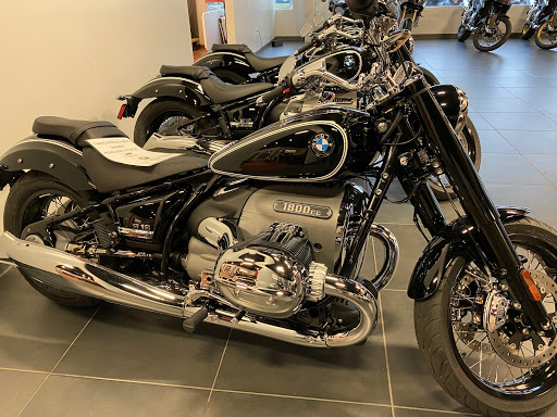 Motorcycle Dealer «BMW, Indian, and Slingshot Woodlands», reviews and photos, 198 Ed English Dr, Shenandoah, TX 77385, USA