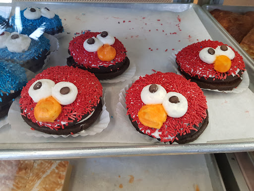 Bakery «Antoines Pastry Shop», reviews and photos, 317 Watertown St, Newton, MA 02458, USA