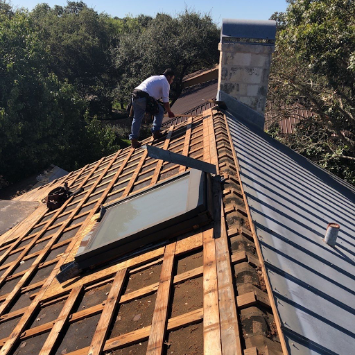 Roofing Contractor «Quality Roofing», reviews and photos, 8222 N Lamar Blvd E-43, Austin, TX 78753, USA