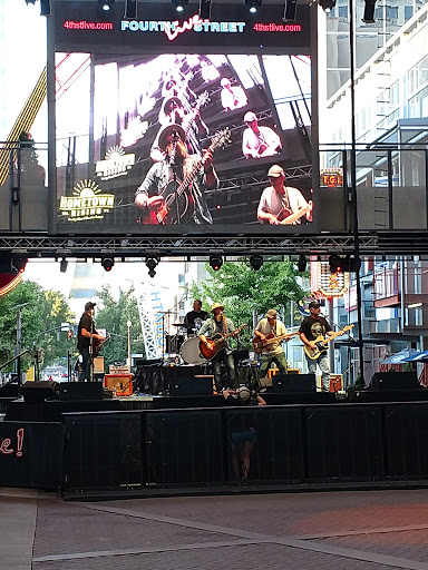 Bar «Sports & Social Club», reviews and photos, 427 S 4th St #100, Louisville, KY 40202, USA