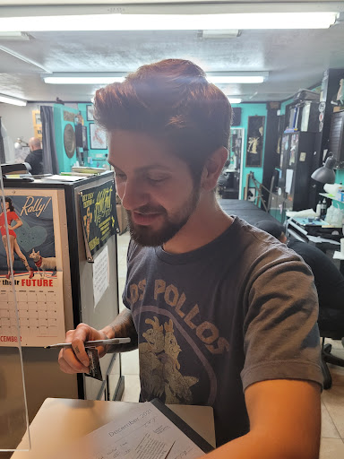 Tattoo Shop «Hold Fast Tattoo and Body Piercing», reviews and photos, 5153 S Ridgewood Ave, Port Orange, FL 32127, USA