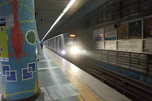 Rabindra Sarovar Metro image