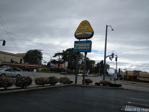 Coffee Shop «Yum Yum Donuts», reviews and photos, 15900 Pioneer Blvd, Norwalk, CA 90650, USA