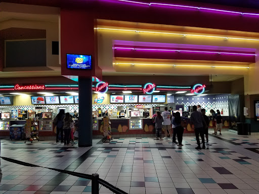 Movie Theater «Regal Cinemas Magnolia Place 16», reviews and photos, 9645 Westview Dr, Coral Springs, FL 33076, USA