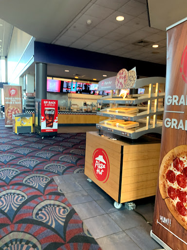 Movie Theater «Rave Motion Pictures Milford 16», reviews and photos, 500 Rivers Edge Dr, Milford, OH 45150, USA