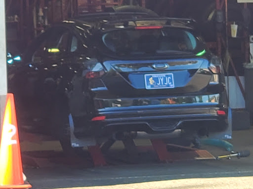 Tire Shop «Discount Tire Store - Clackamas, OR», reviews and photos, 8380 SE Sunnyside Rd, Clackamas, OR 97015, USA