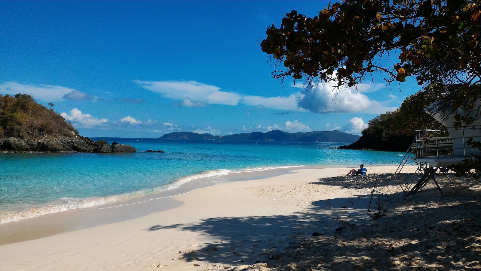 Photo of Trunk Bay beach and the settlement
