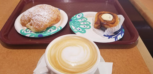 Shopping Mall «Fig Garden Village Shopping Center», reviews and photos, 790 W Shaw Ave, Fresno, CA 93704, USA