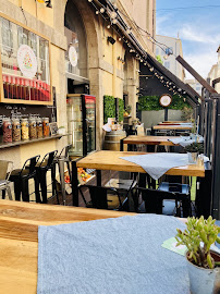 Atmosphère du Restaurant végétalien La Cantine du Cru à Marseille - n°1