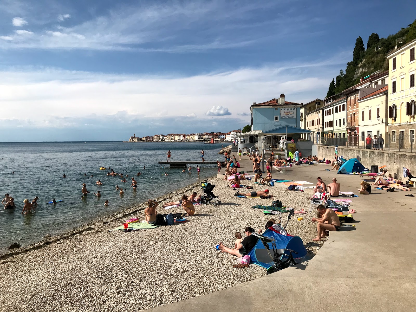Foto de Fornace beach - lugar popular entre os apreciadores de relaxamento