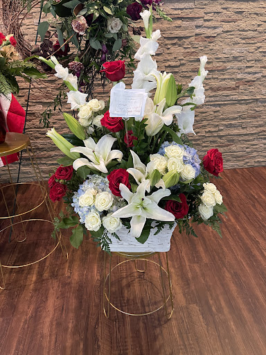 Florist «Petals To Go», reviews and photos, 1515 N Walnut Ave, New Braunfels, TX 78130, USA