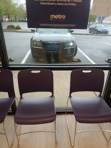 Cell Phone Store «MetroPCS Authorized Dealer», reviews and photos, 83 S Tunnel Rd, Asheville, NC 28805, USA
